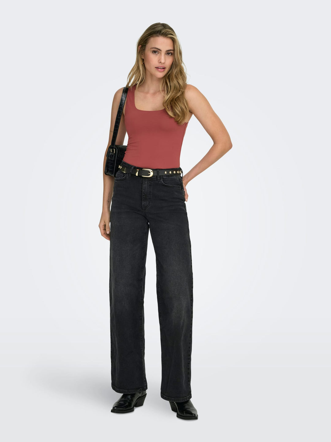 15278090 Lea - Steenrood