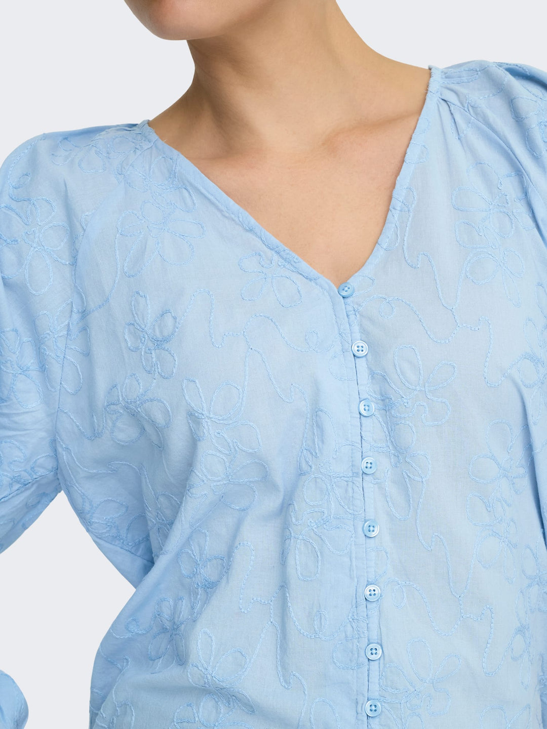 Only 15364374 Zion blouse l/m lichtblauw – dames