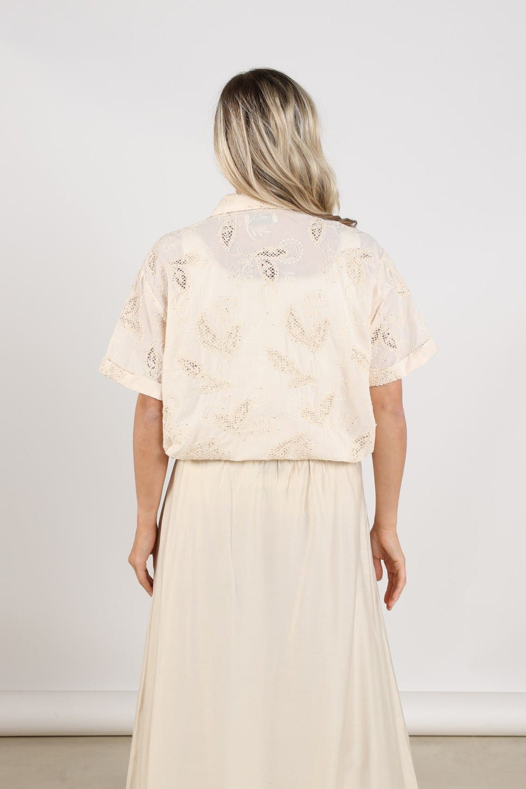 Nukus Leonora Blouse ecru dessin – dames