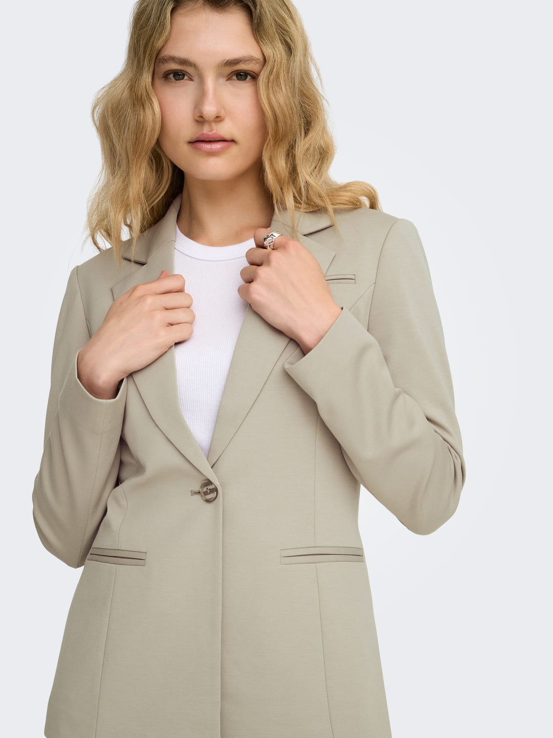 Only ONLPEACH L/S FIT BLAZER TLR NOOS blazer beige – dames