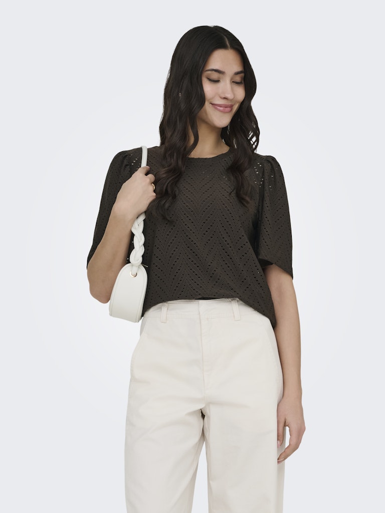 jacqueline de yong 15351919 top k/m bruin