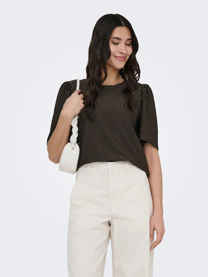 jacqueline de yong 15351919 top k/m bruin
