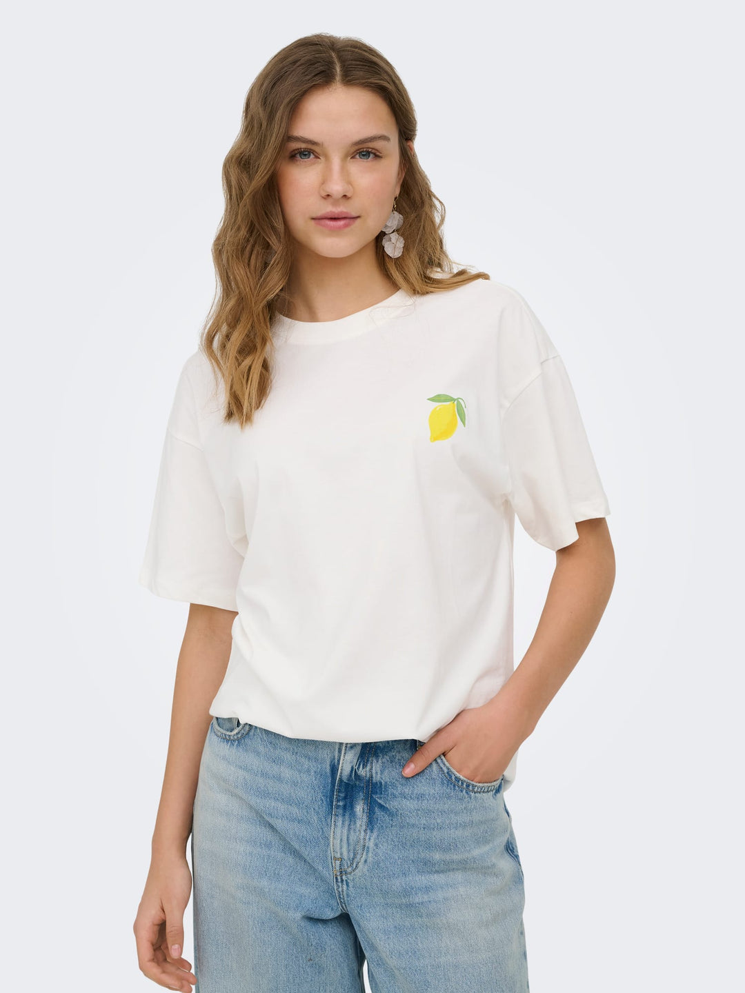 Only ONLELLE S/S Printed Tee CS JRS – dames t-shirt - Wit Dessin
