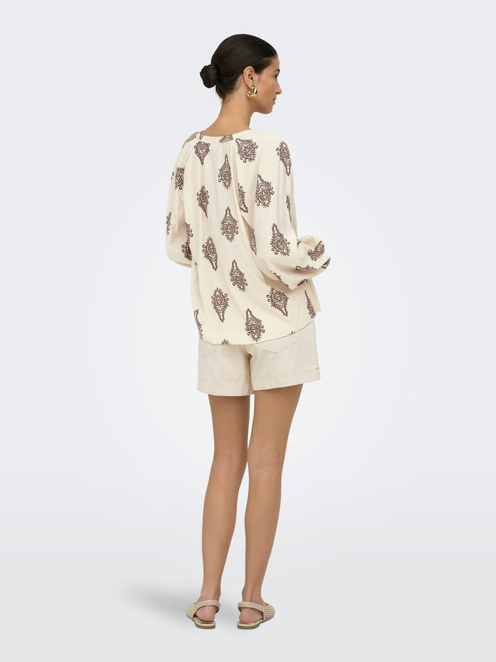 Only ONLVEGA-SILLA HW MOM BELT SHORTS wit dessin – dames