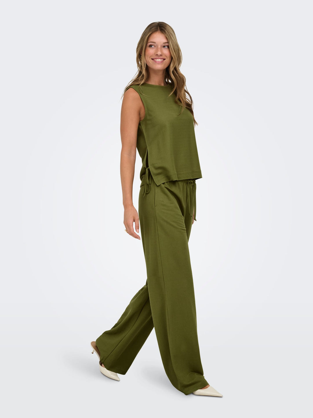 Jacqueline de Yong 15374333 leslie top olijf – dames