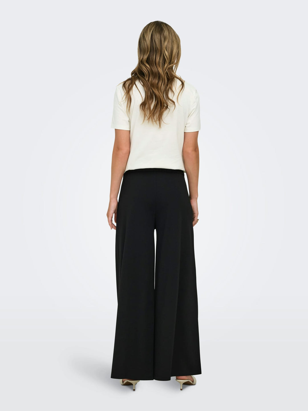 Jacqueline de Yong t-shirt Selma off-white – dames