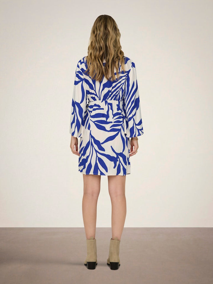 Jacqueline de Yong Sezen jurk kort blauw dessin – dames