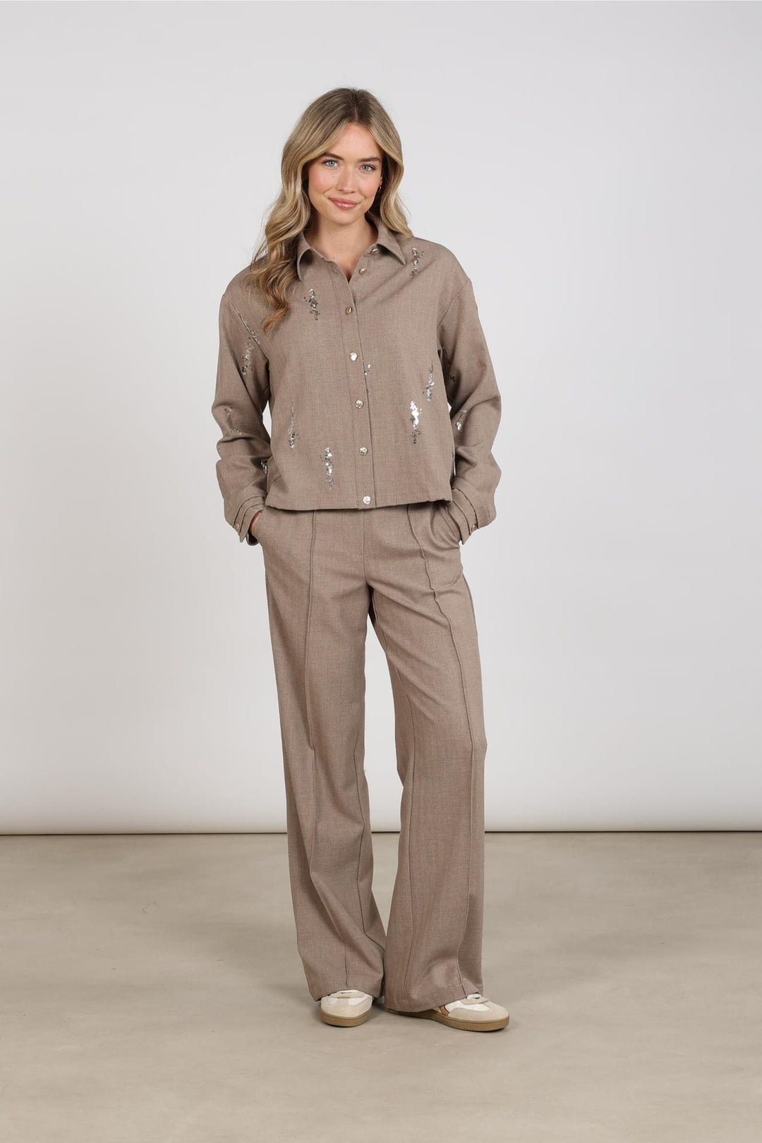 Nukus NKF02184 Annelynn blouse l/m taupe