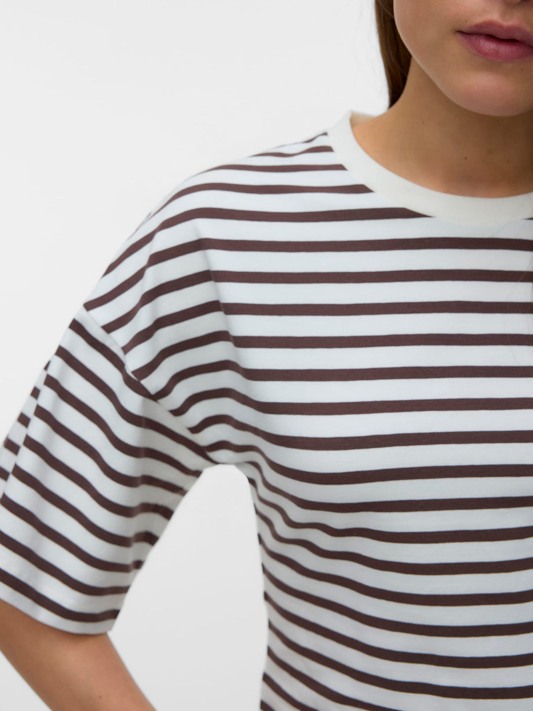 VERO MODA Kiara T-shirt ecru dessin – dames