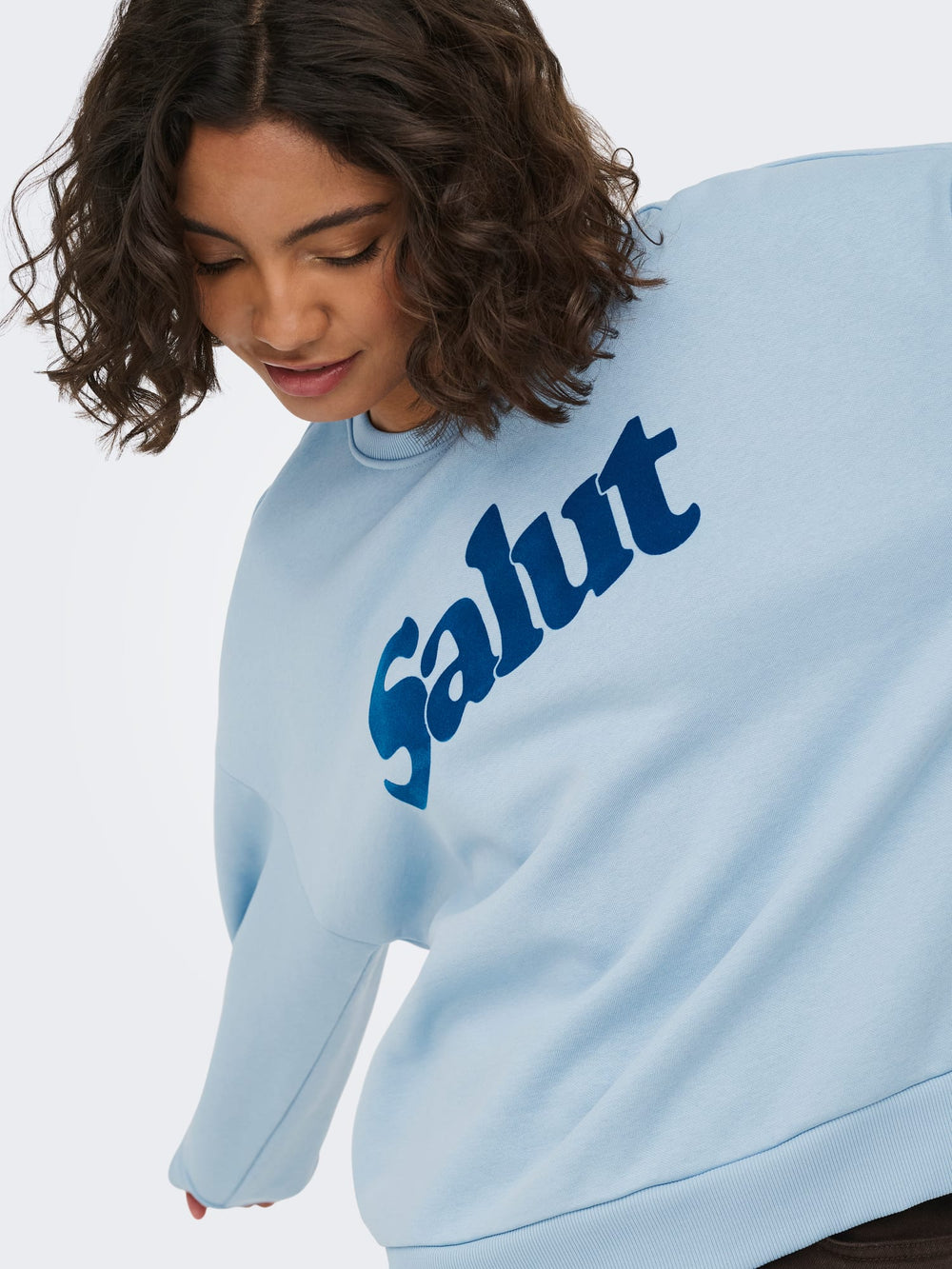 Only Zalenta lichtblauwe sweater dames – boxy fit