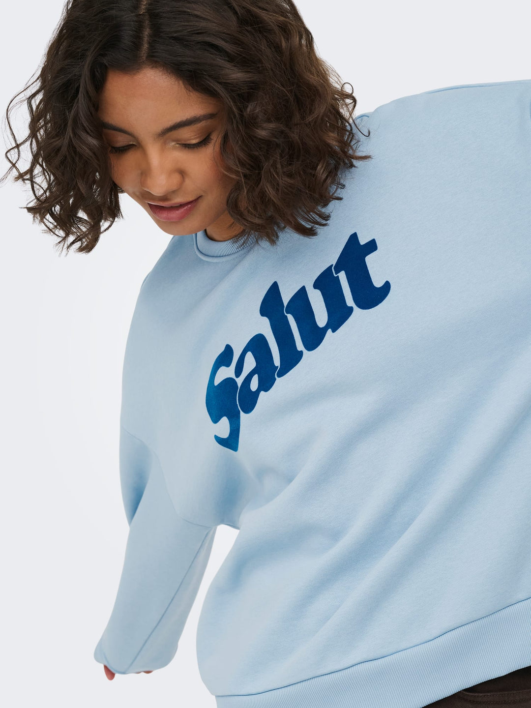 Only Zalenta lichtblauwe sweater dames – boxy fit