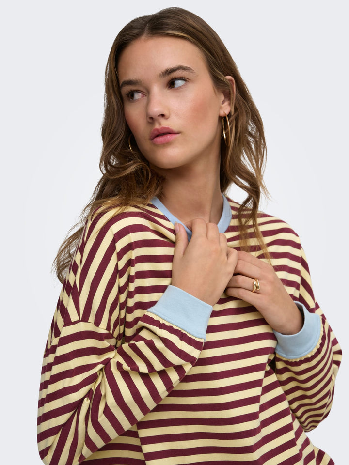 Only Freja T-shirt l/m geel dessin – dames