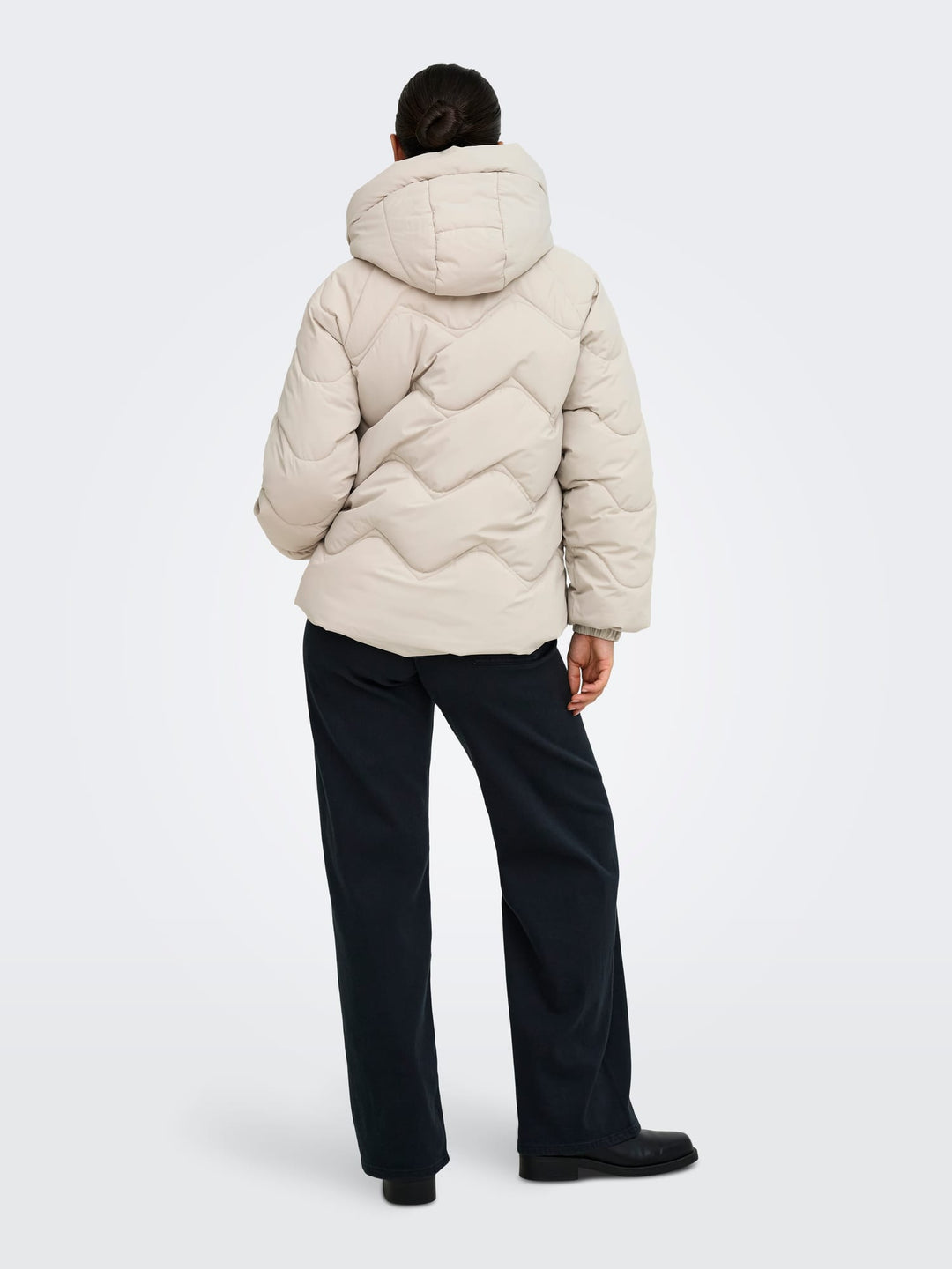 Jacqueline de Yong 15376541 power winterjas beige – dames