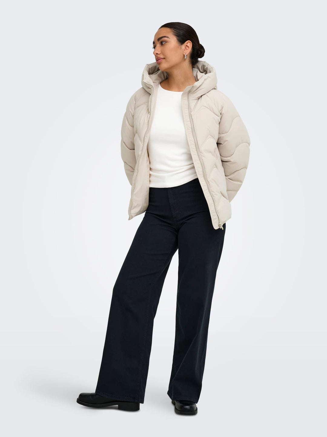 Jacqueline de Yong 15376541 power winterjas beige – dames