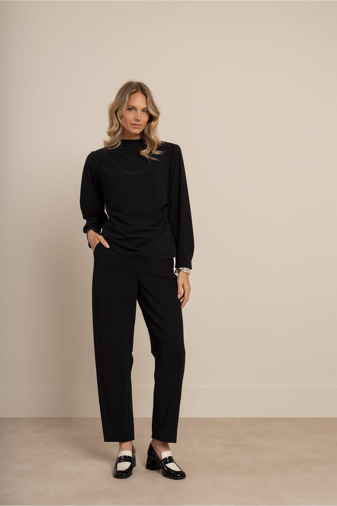 Studio Anneloes Marlise lange broek zwart – dames