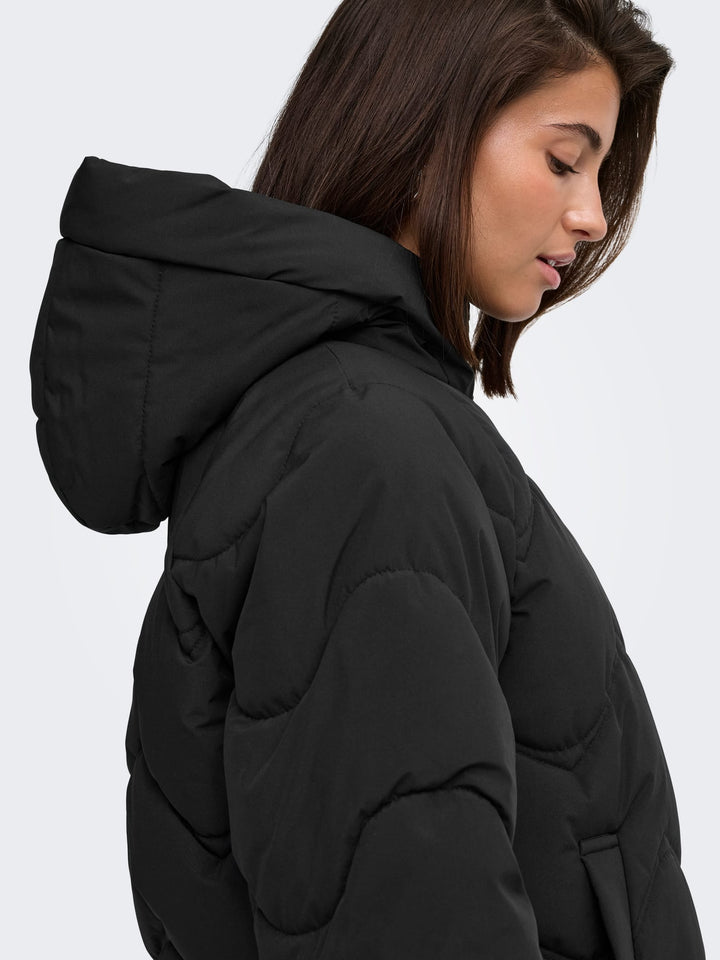 Jacqueline de Yong 15376541 power winterjas zwart – dames