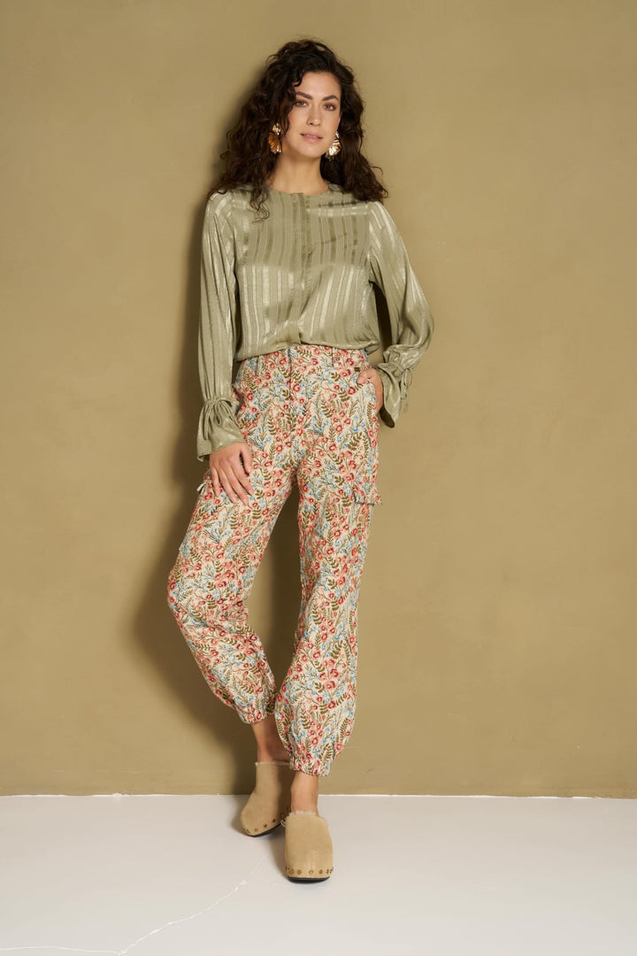 Lofty Manner RH06 Blouse Hella - Satin Re oud groen
