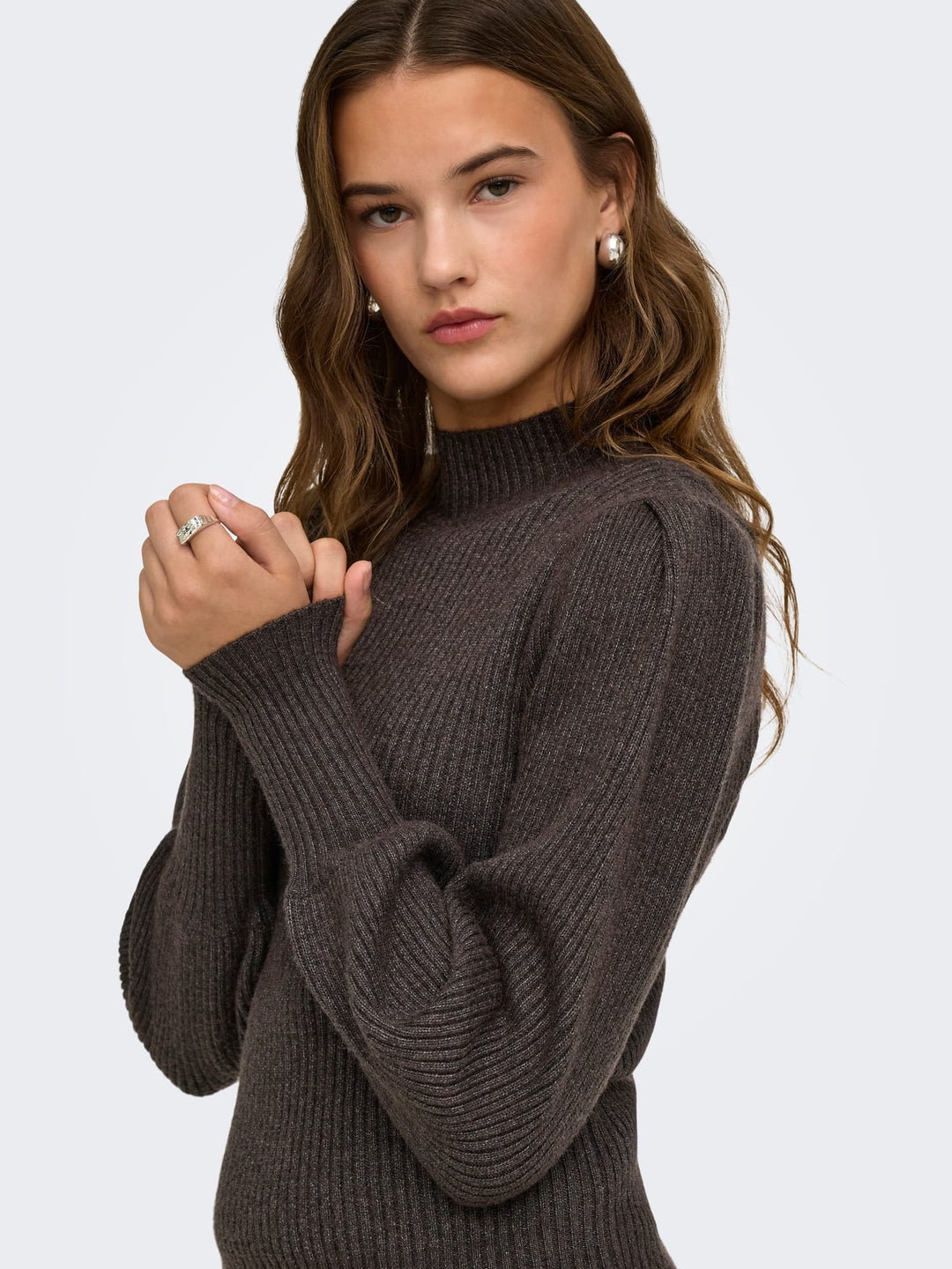 Only 15232494 Katia trui bruin – dames