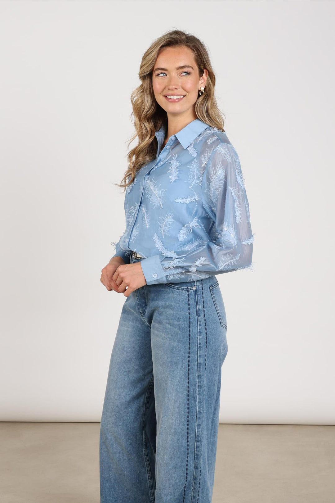 Nukus NKF02179 aysha blouse l/m lichtblauw – dames