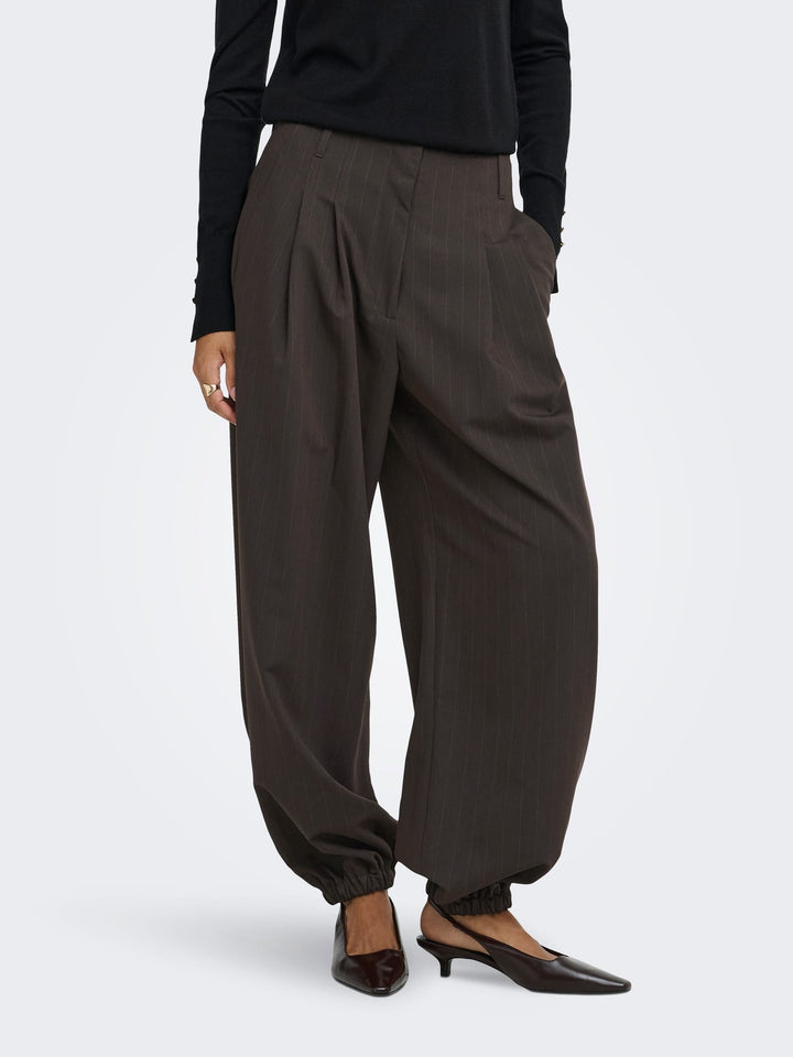 Jacqueline de Yong 15386815 madeline lange broek dames bruin dessin