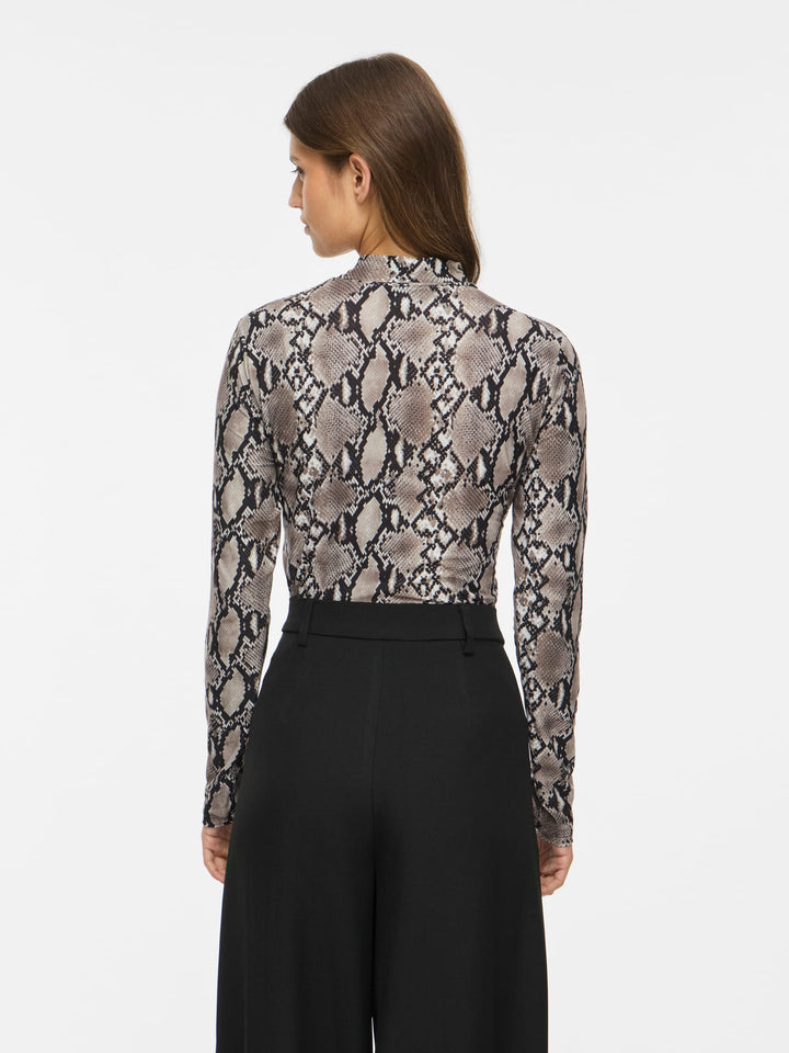 Vila 14066134 leoa T-shirt zwart dessin – dames