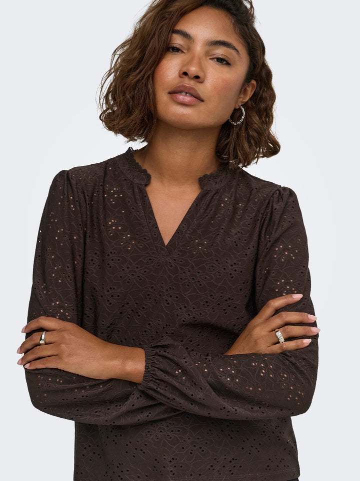 Only 15386530 Smilla top met lange mouwen bruin – dames