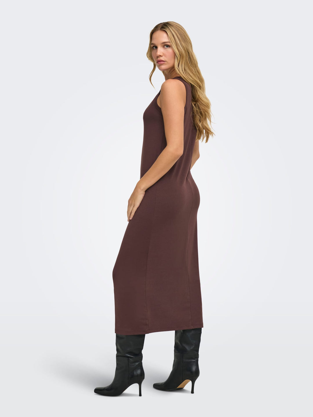 Jacqueline de Yong 15391025 UFFA jurk maxi bruin