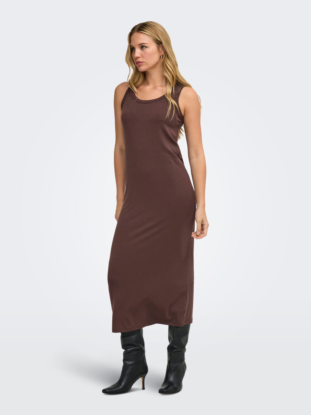 Jacqueline de Yong 15391025 UFFA jurk maxi bruin