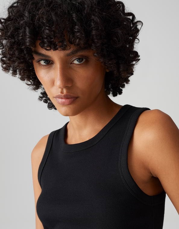 Opus Ilesso 10038710409 singlet zwart – dames